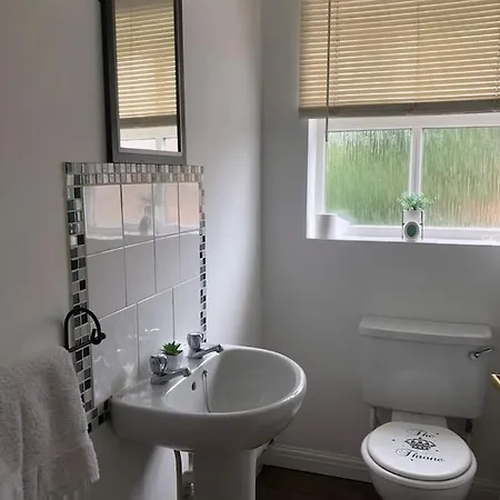 Bluebell House 2 Bedroom With Parking And Garden Scunthorpe Exterior photo