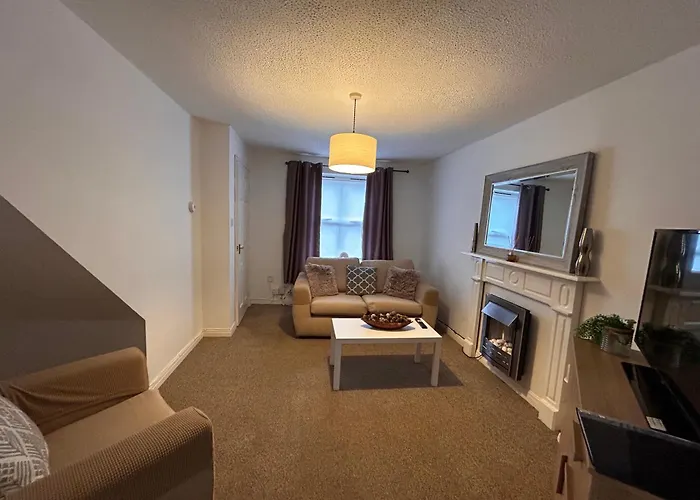 Bluebell House 2 Bedroom With Parking And Garden