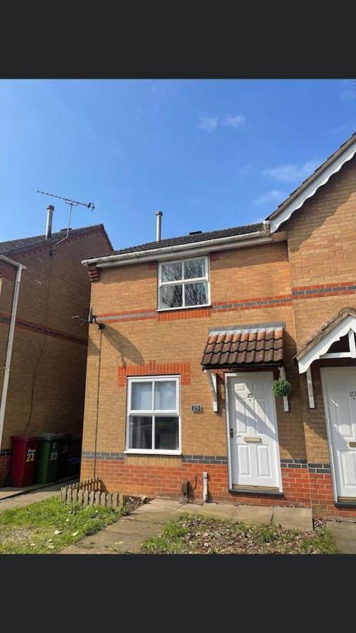 Bluebell House 2 Bedroom With Parking And Garden * Scunthorpe