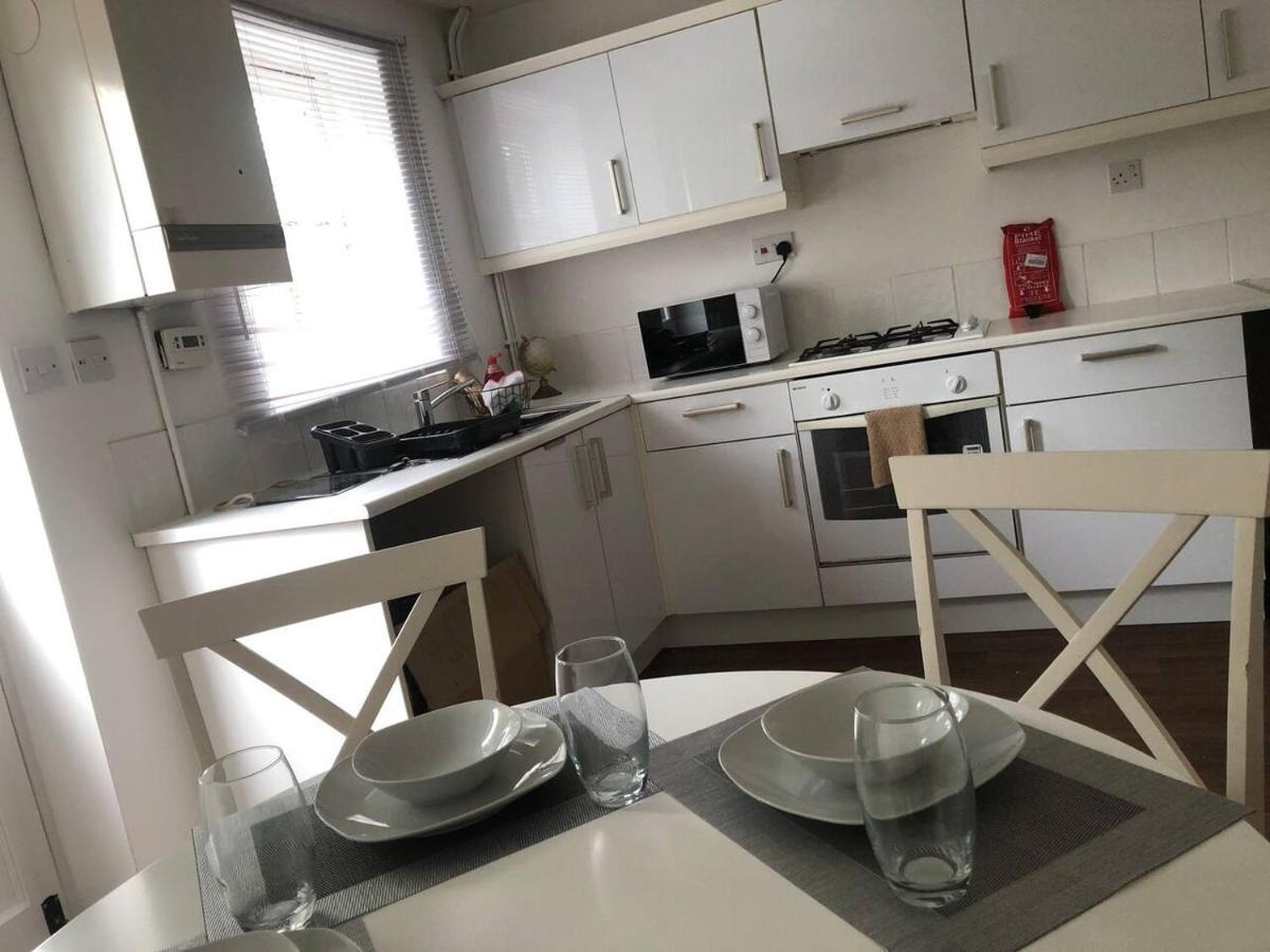 Bluebell House 2 Bedroom With Parking And Garden Scunthorpe