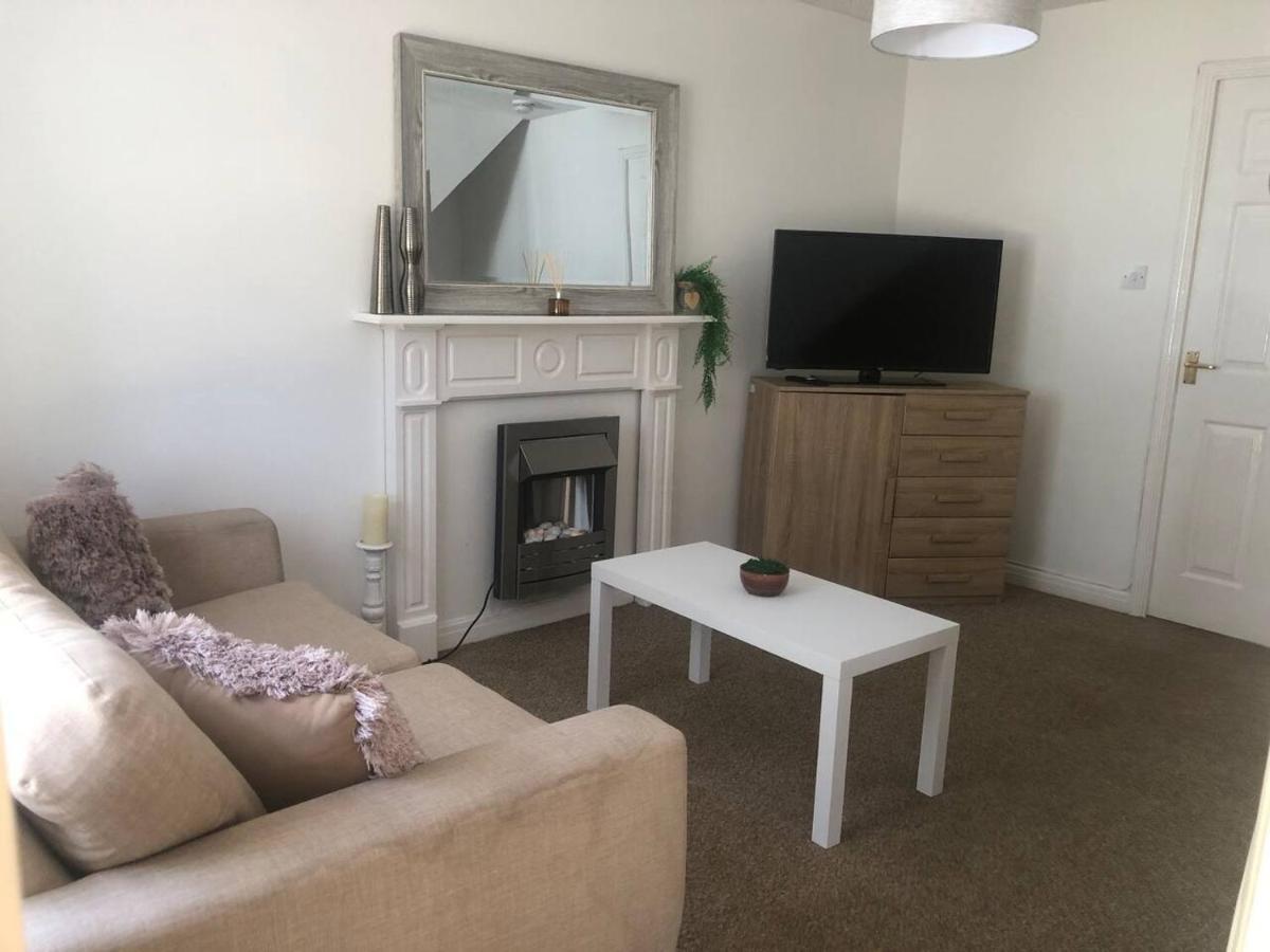 Bluebell House 2 Bedroom With Parking And Garden * Scunthorpe